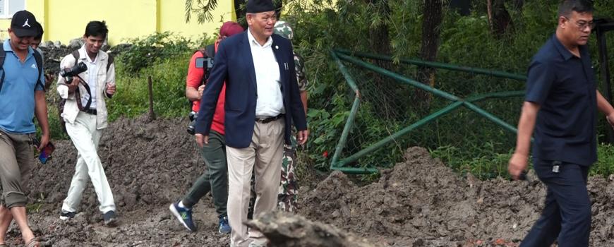 मन्त्री चौधरीद्वारा कीर्तिपुर क्रिकेट रङ्गशालाको निरीक्षण, असारभित्रै निर्माण सकिने आशा