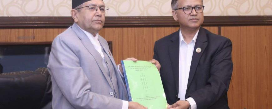 सभामुख घिमिरेसमक्ष कुलिङ पिरियड’ छानबिन समितिको प्रतिवेदन पेस