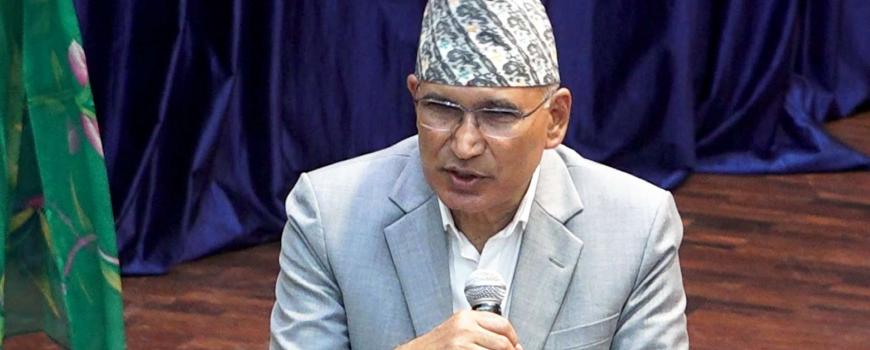 धुलो र हिलोरहित सडकको परिकल्पनालाई सार्थक तुल्याउन काम भइरहेको छ : अर्थमन्त्री पौडेल