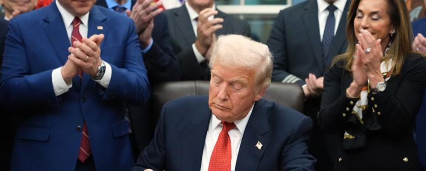 अमेरिकामा ४३ दिने सरकार बन्द अवधि सकियो, राष्ट्रपति ट्रम्पले गरे बजेट स्वीकृत