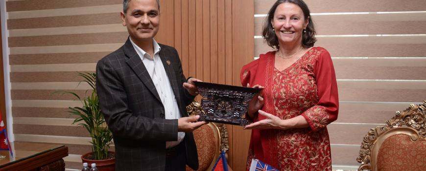 गृहमन्त्री अर्यालसँग अस्ट्रेलियाकी राजदूत जोन्स्टनको बिदाइ भेट