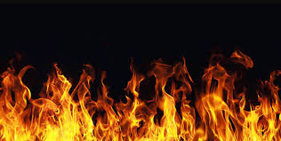 सुनसरीको दुहबीमा एक व्यक्तिले आफ्नै श्रीमतीमाथि पेट्रोल छर्किएर लगाए आगो